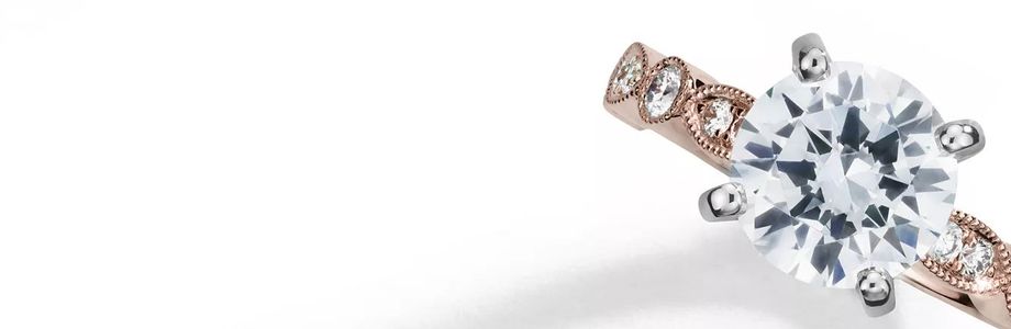 Rose gold ring with a round center diamond